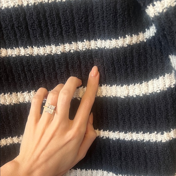 Designer VINCE Women's Sweater ($395 retail) size XS - Picture 6 of 7